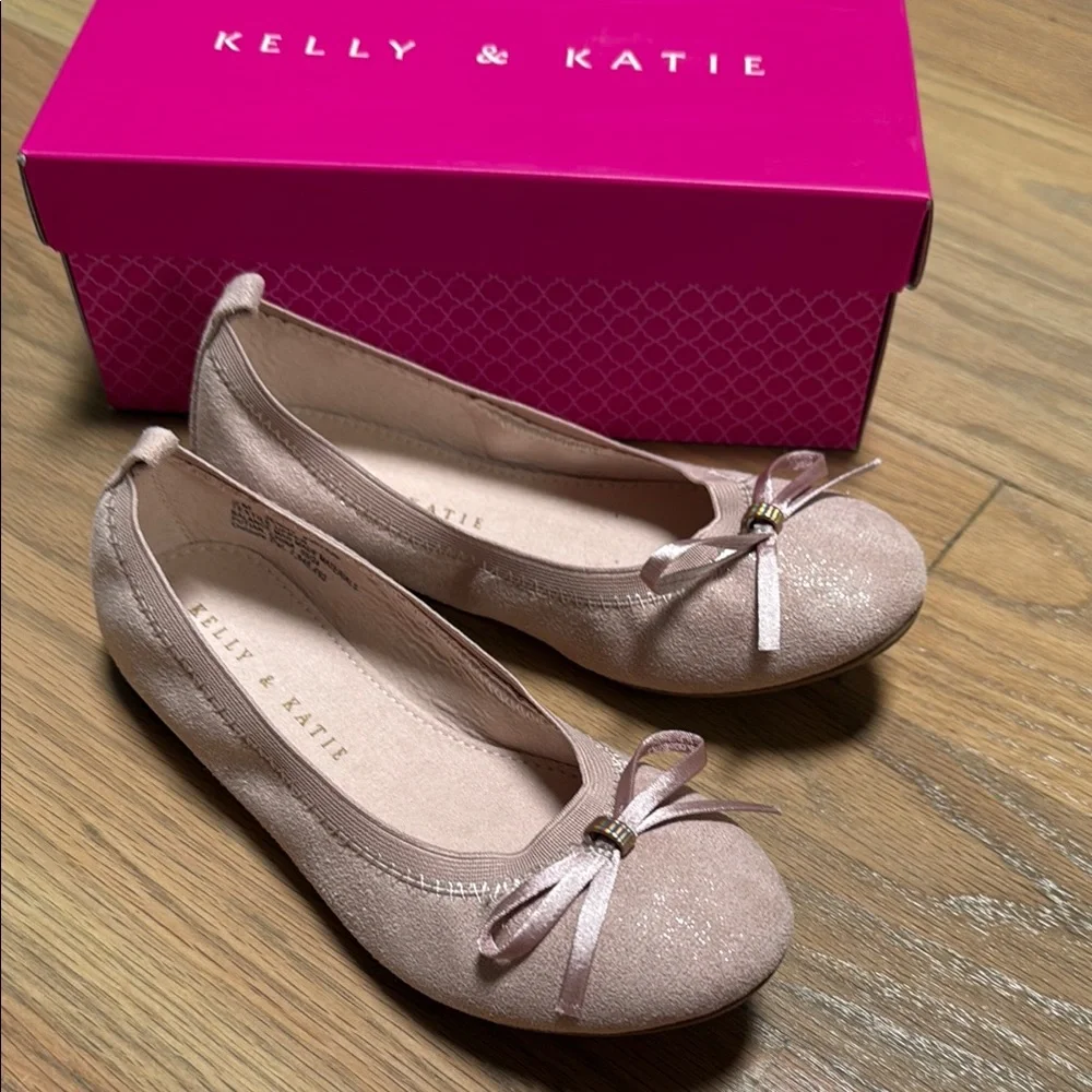 Kelly & Katie Blush Ballet Flats with Bow - Picture 1 of 4